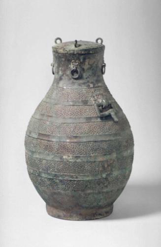 Ritual wine vessel with lid (hu), one of a pair
