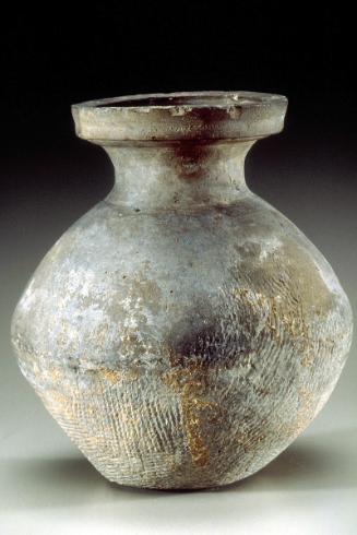Jar with dish-shaped mouth