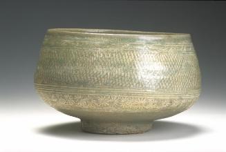 Bowl with leaf design with a mark of a bureau of the Royal Kitchen