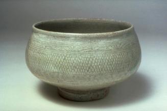 Bowl with floret design with a mark of a bureau of the Royal Kitchen
