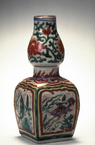 Double-gourd vase with fish