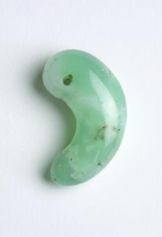 Comma-shaped jewel (gobeun-ok)