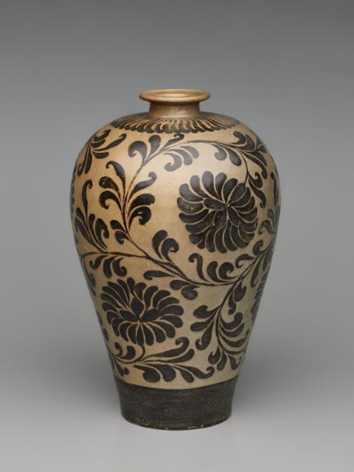 Vase with chrysanthemum design