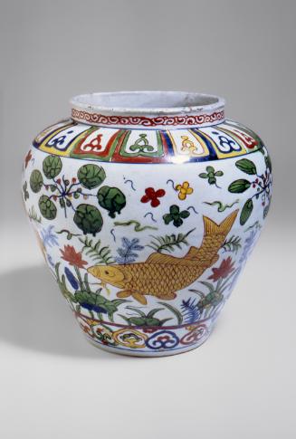 Jar with a scene of fish in a lotus pond