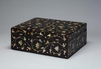 Box with peony motif