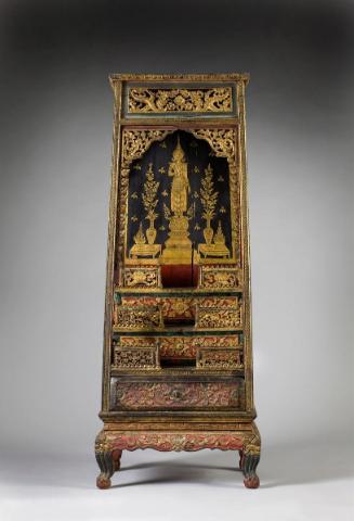 Tiered stand for Buddha images, with a depiction of a crowned and bejeweled Buddha