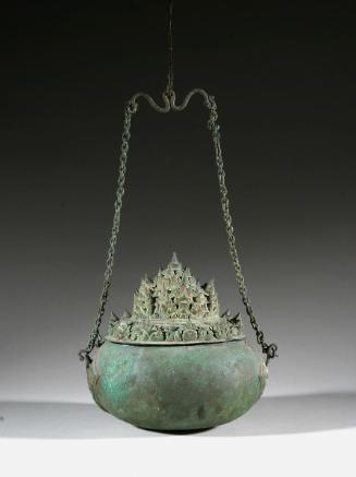 Hanging container with mountain-shaped lid