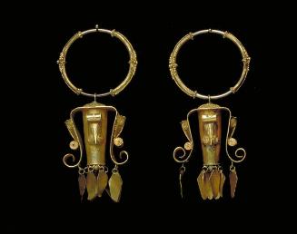 Pair of earrings