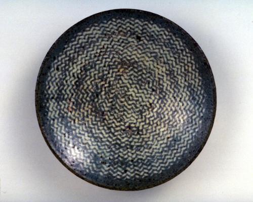 Dish with inlaid rope design