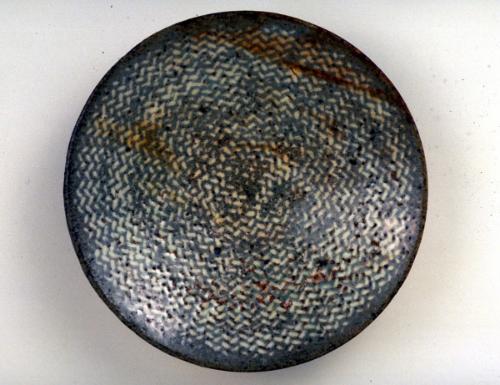 Dish with inlaid rope design