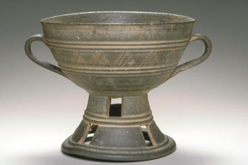 Pedestal Cup with Handles