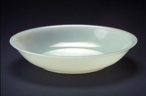 Shallow bowl