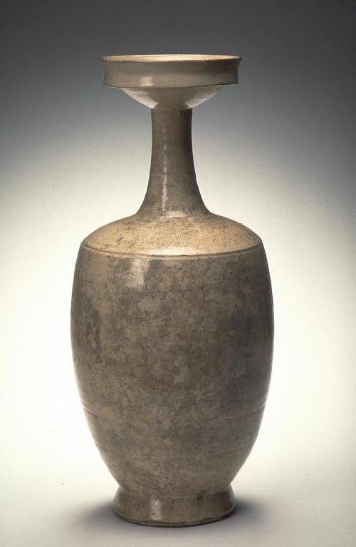 Dish-mouthed bottle, one of a pair (pair with B60P158)