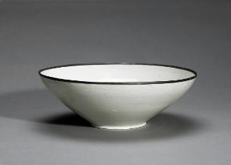 Bowl with metal rim