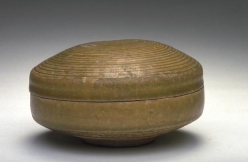 Box with truncated dome cover