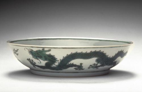 Deep saucer, one of a pair