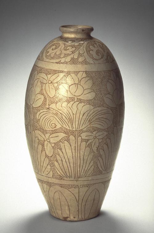 Vase (meiping) with lotus motif