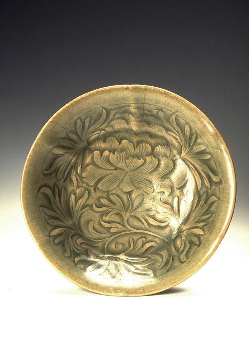 Bowl with peony sprays