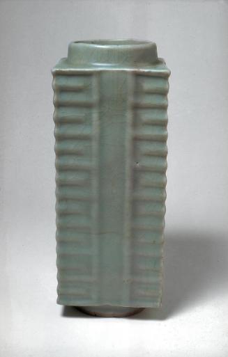 Vase in shape of archaic ritual vessel (zun)