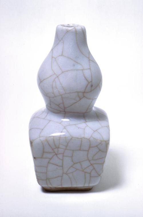 Gourd-shaped vase