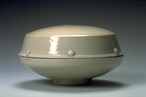 Lidded box with six applique roundels