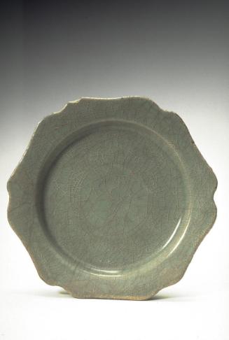 Dish in the shape of a six-lobed flower