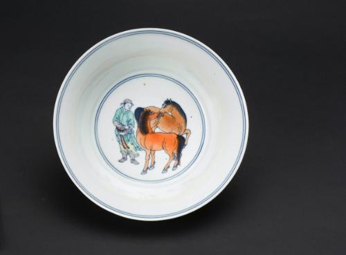 Bowl with design of eight horses