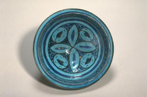 Bowl with leaf-like decoration