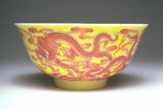 Bowl with decoration of dragons, one of a pair