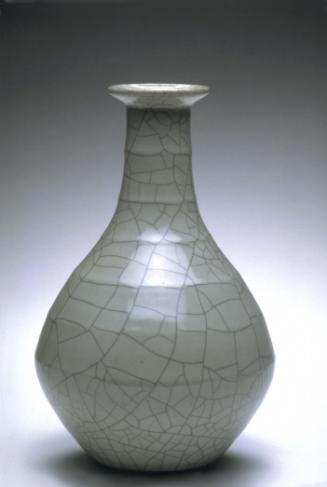 Vase with raised grooves in Song style