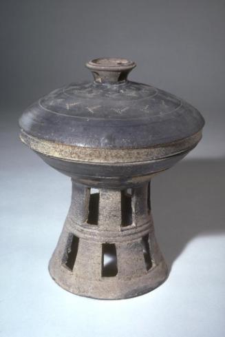 Pedestal bowl with cover