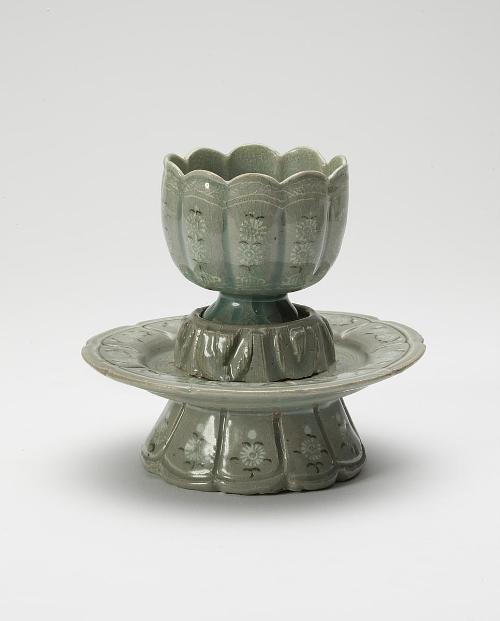 Cup and stand with chrysanthemum design