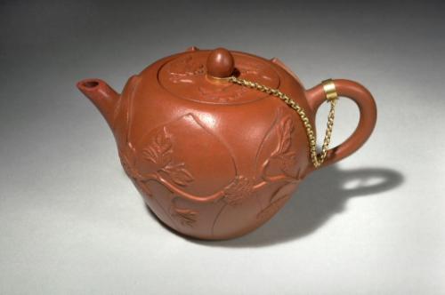 Teapot with floral motif