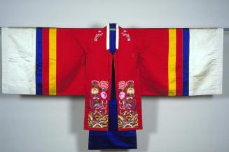 Bridal robe (hwalot)