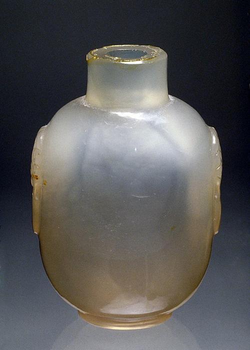 Snuff bottle