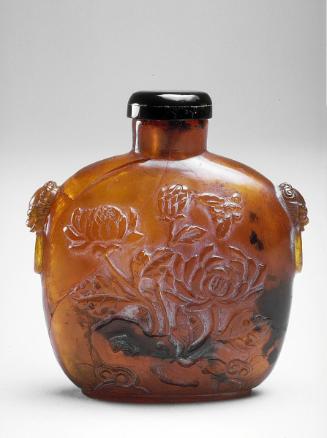 Snuff bottle with chrysanthemum