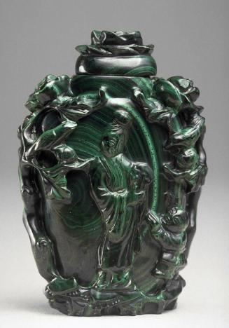 Snuff bottle with figures