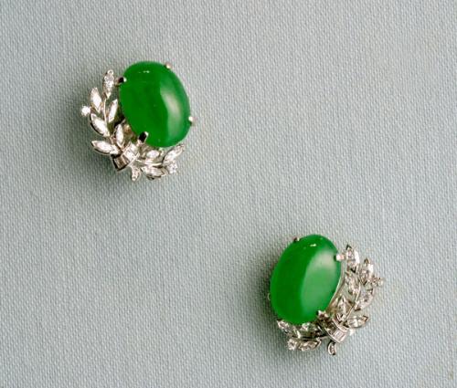 Pair of earrings