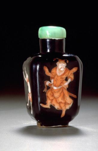 Snuff bottle decorated with Zhong Kui, the demon queller