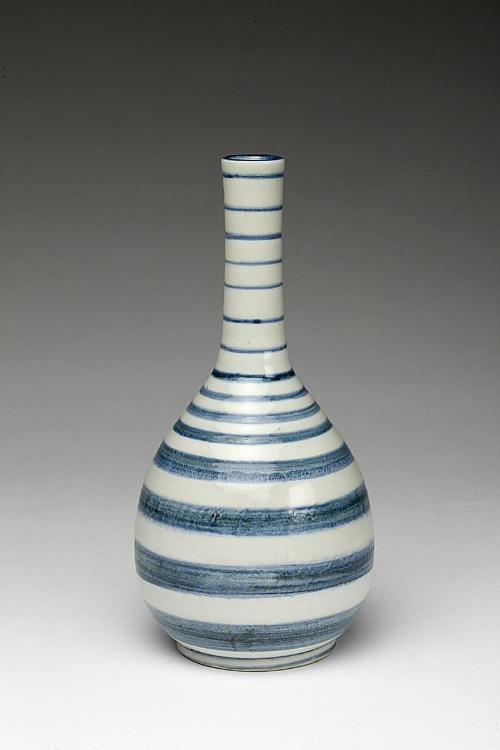 Crane's neck vase entitled Whirlpool (Uzumaki)