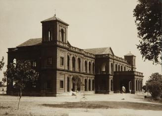 Holkar College