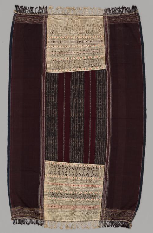 Ceremonial textile (pinunsaan)