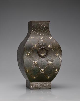 Ritual wine vessel (fanghu)