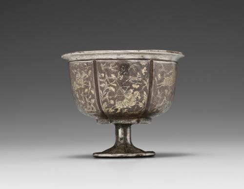 Stem cup with hunting scenes