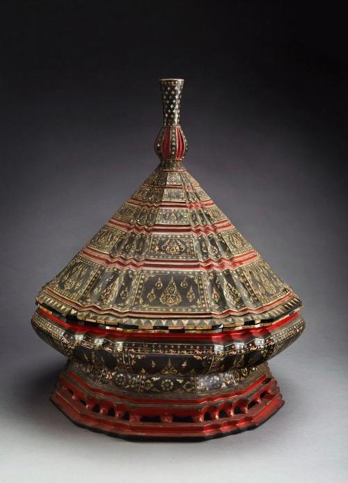 Lidded offering container