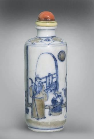 Snuff bottle with scene of a man, woman and kneeling boy