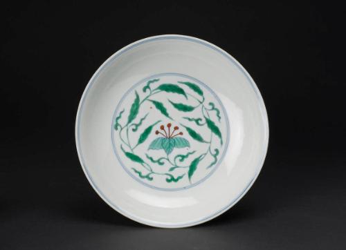 Dish with design of floral scrolls